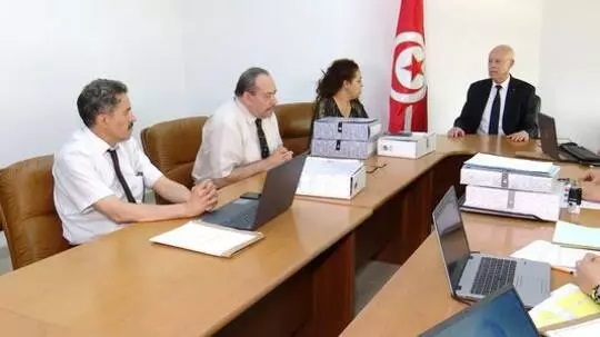 راهن عليها رئيس الدولة:  خطة الصلح الجزائي "مستمرة".. متى نحصد "ثمارها"؟